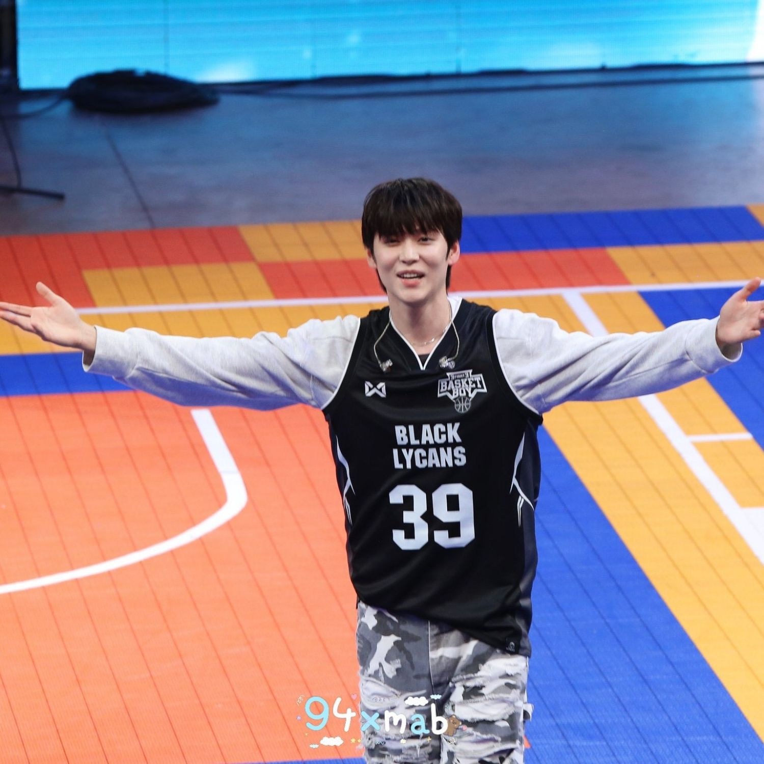 A moment captured by RIIZE's fan