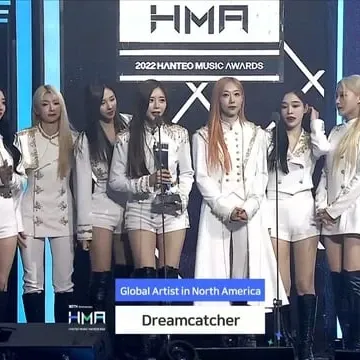 Momen yang diabadikan oleh penggemar DREAMCATCHER