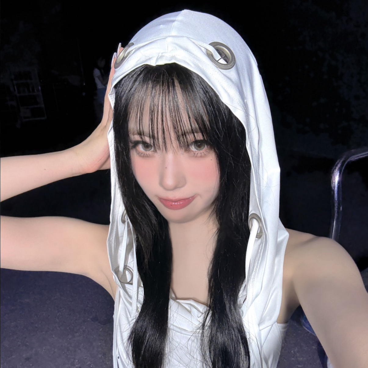 Behind-the-scenes cut of Koko (izna)