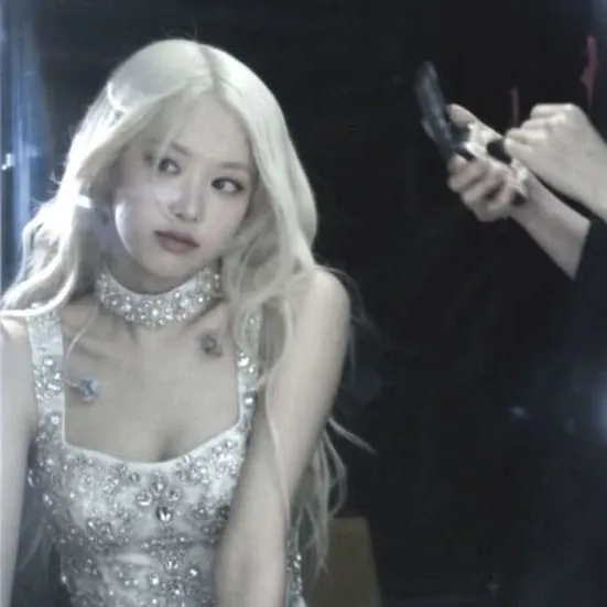 로제 (BLACKPINK) 최근 활동샷