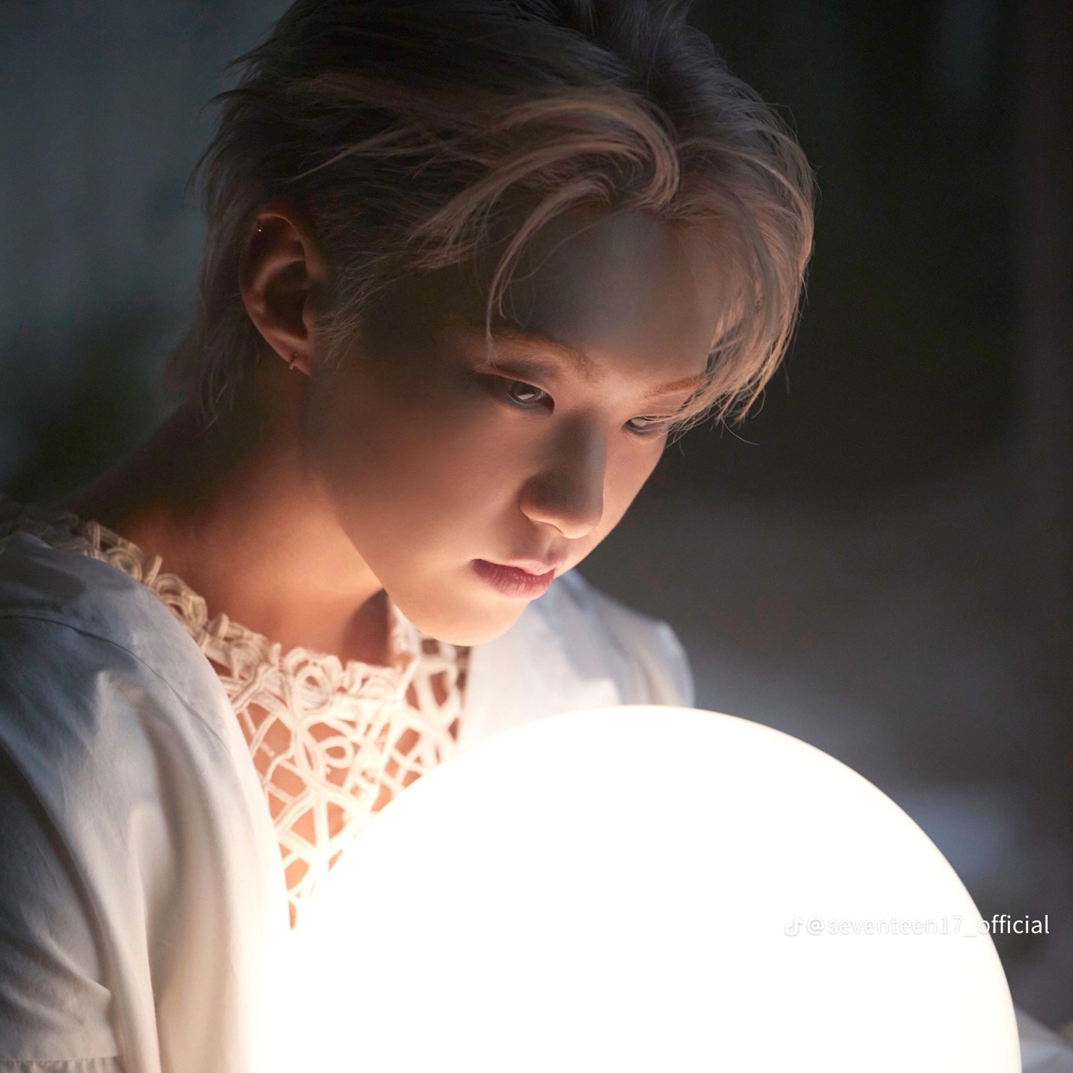 Momen yang diabadikan oleh penggemar Hoshi (SEVENTEEN)