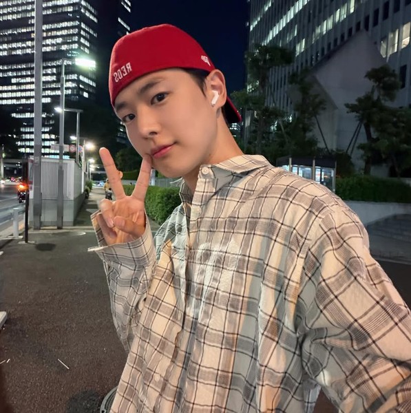 Foto profil Choi Byungchan terpopuler hasil voting