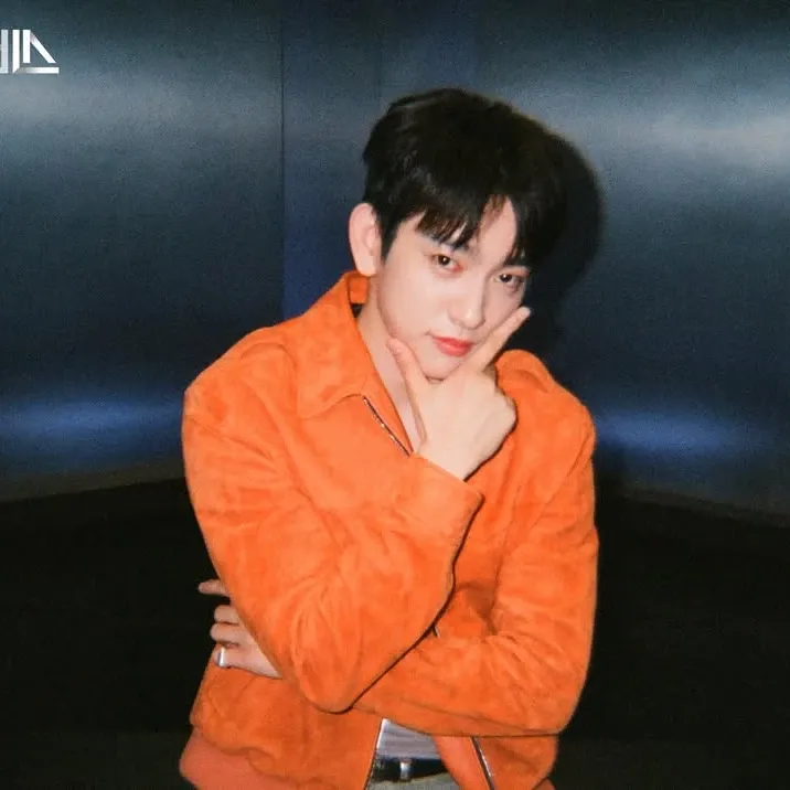 Foto aktivitas terbaru Jinyoung (GOT7)