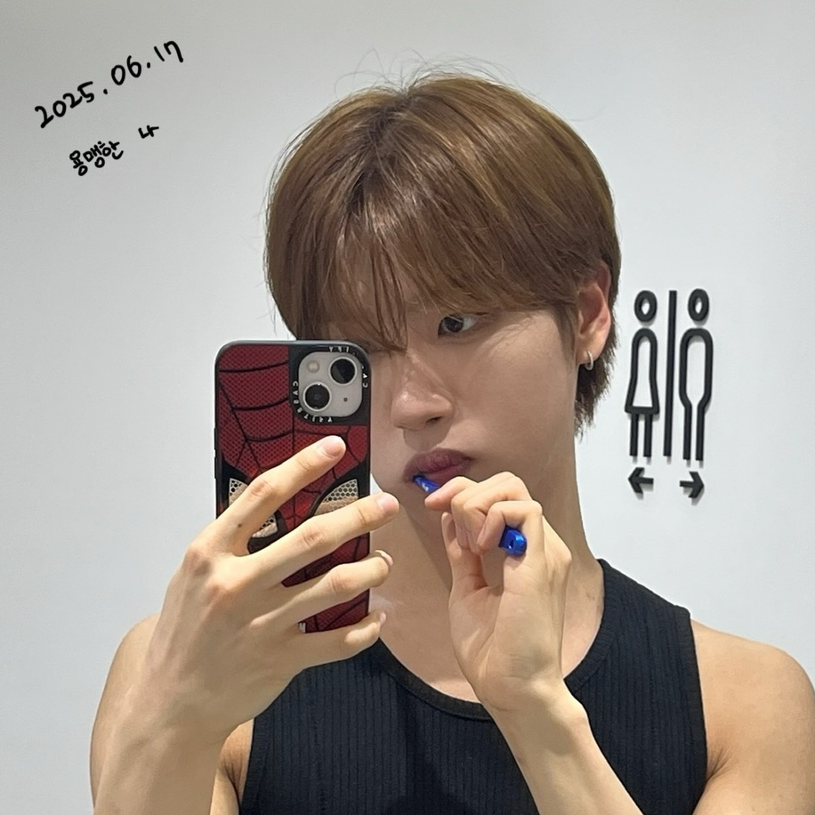 Potret di balik layar Huiwon (n.SSign)