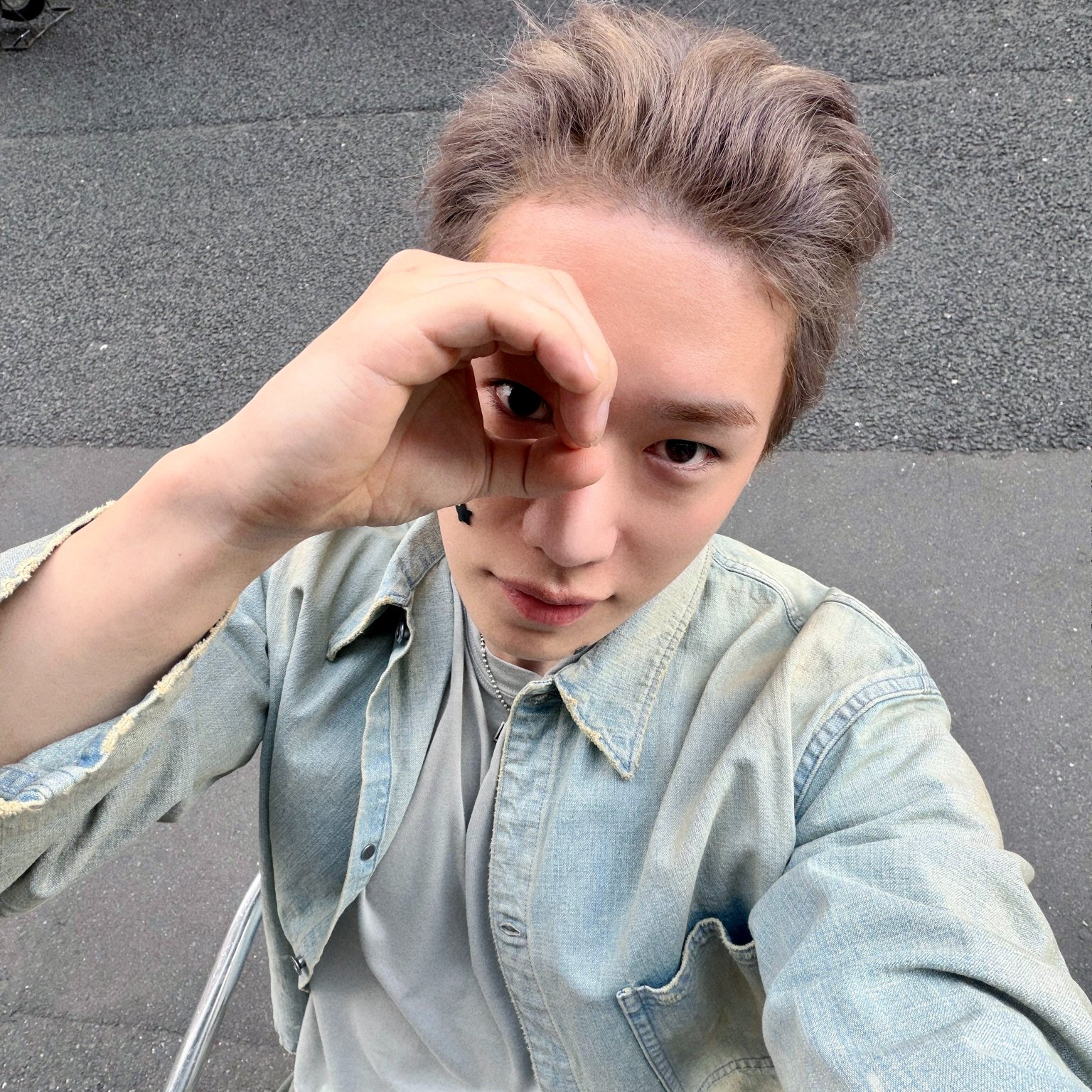 A moment captured by Wonho's fan