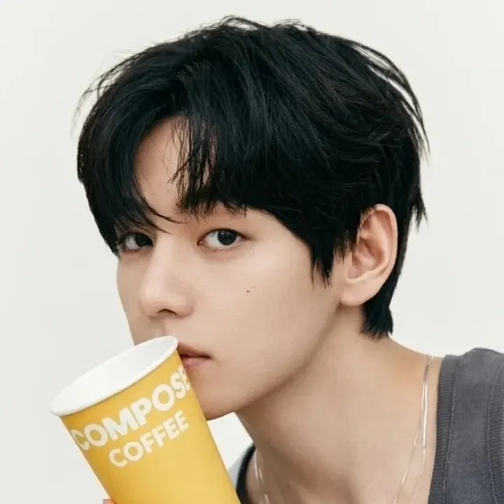 Behind-the-scenes cut of V (BTS)