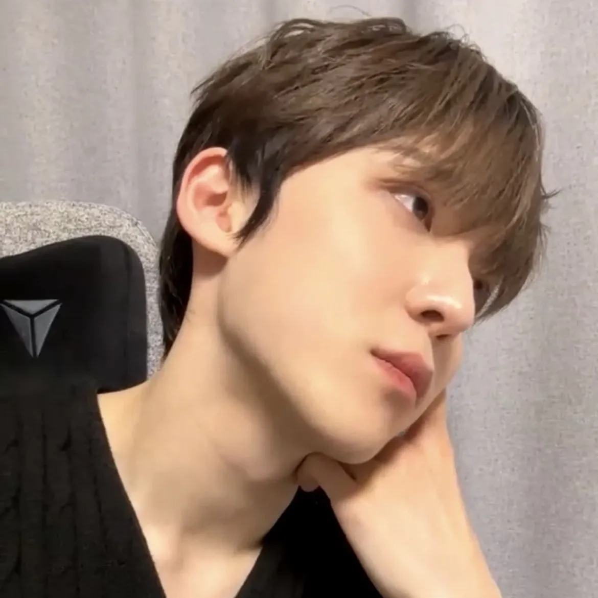 Behind-the-scenes cut of Yunho (ATEEZ)