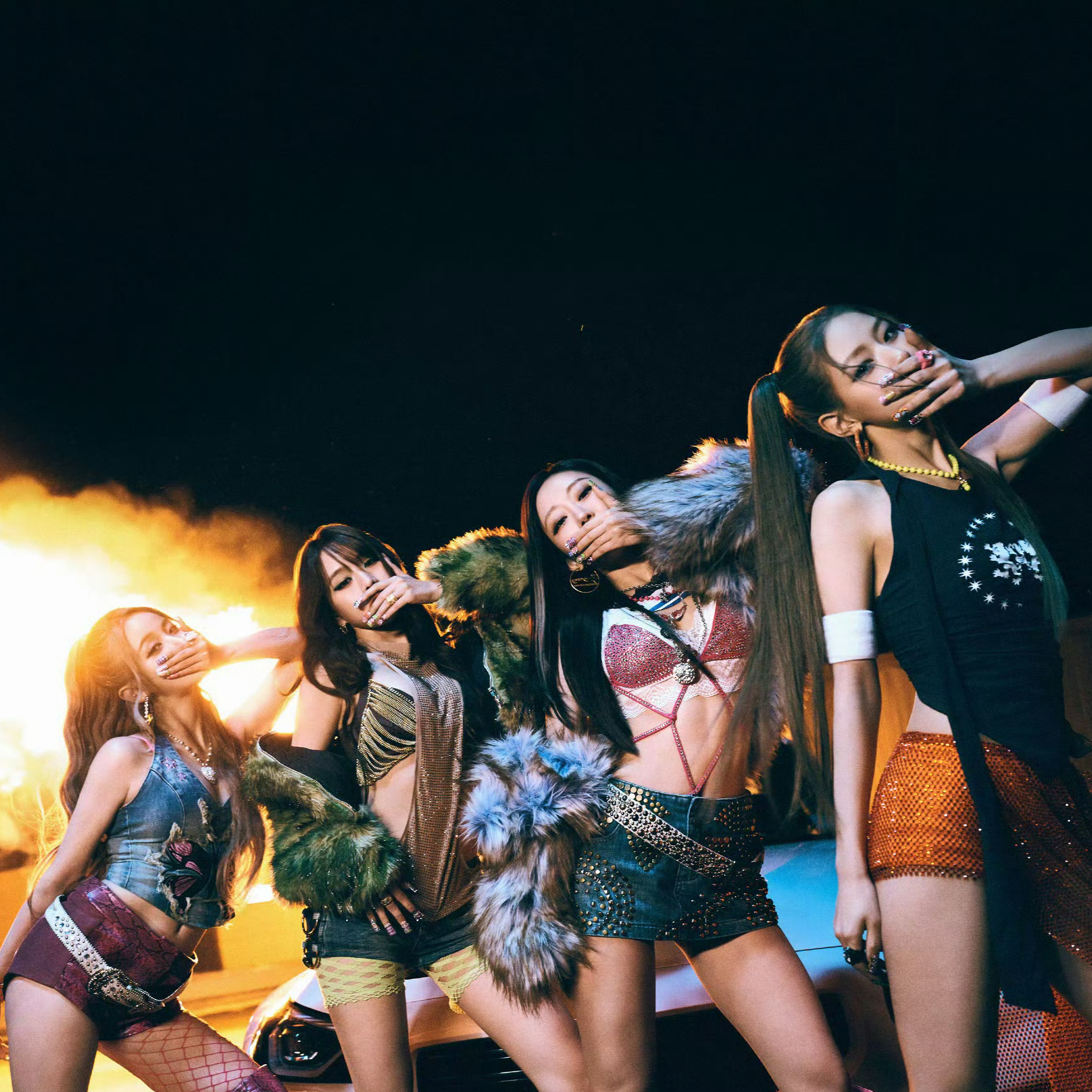 Latest photo of KISS OF LIFE