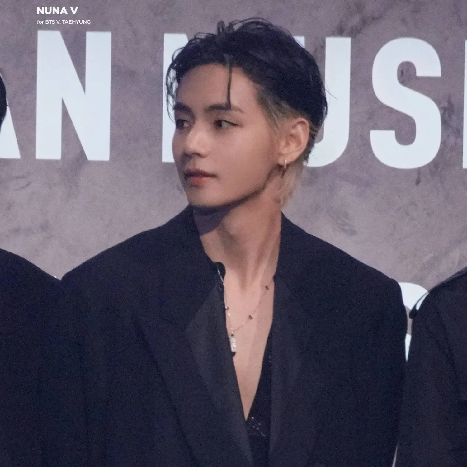 Foto aktivitas terbaru V (BTS)