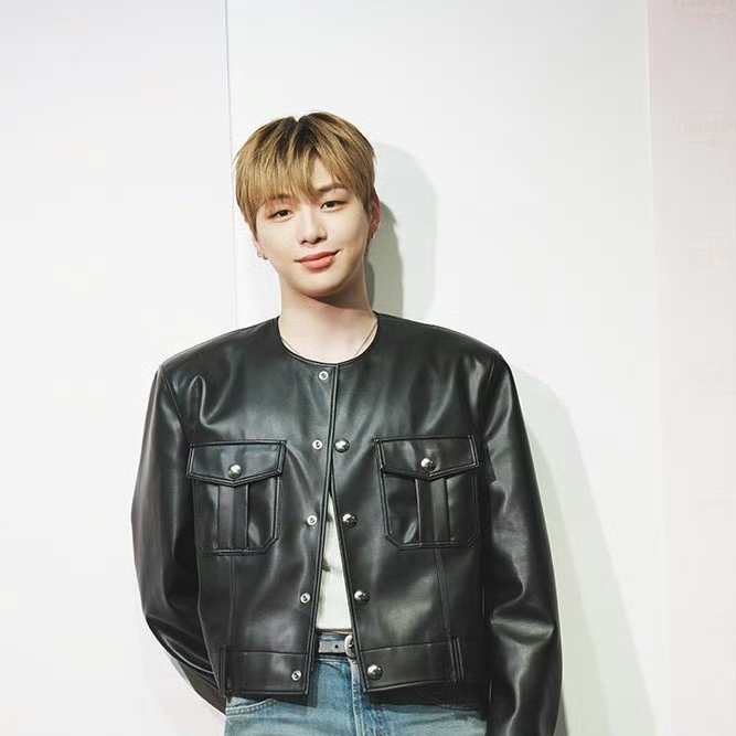 강다니엘의 최신 사진