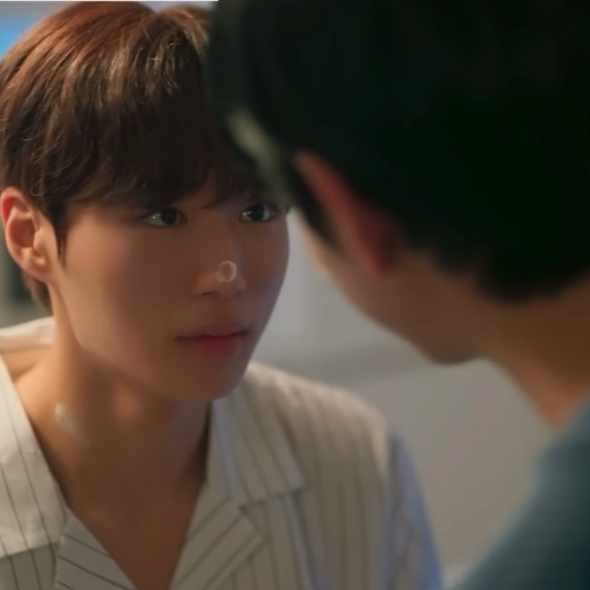 Behind-the-scenes cut of Kim Junseo (ALPHA DRIVE ONE)