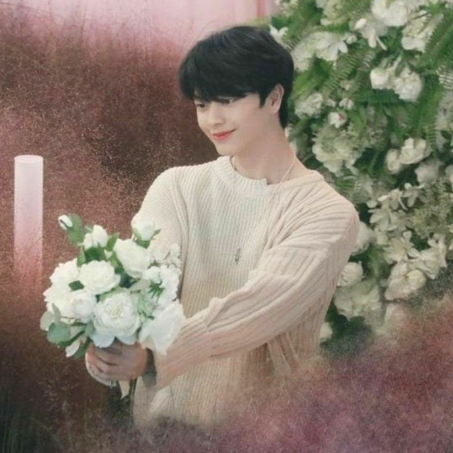 Behind-the-scenes cut of Yook Sungjae (BTOB)