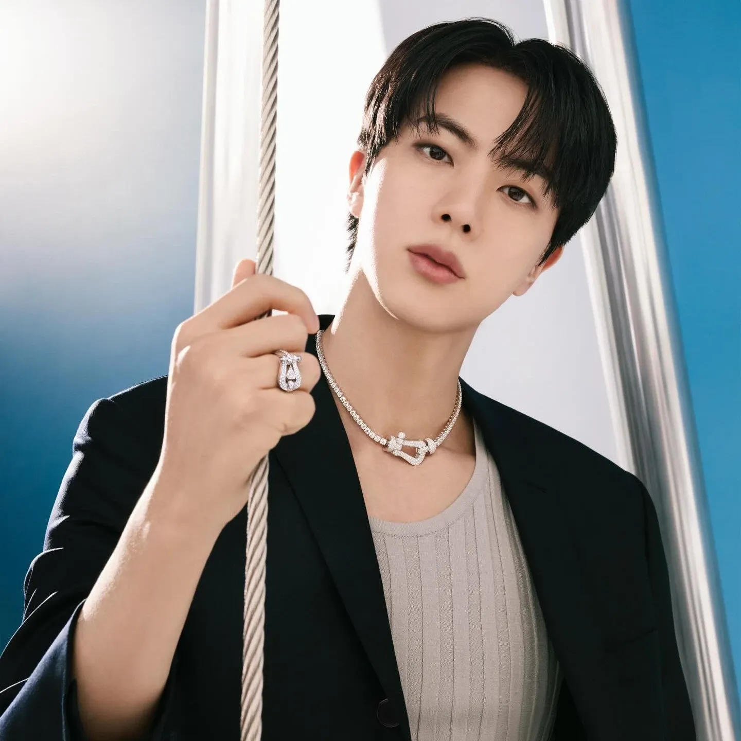 Momen yang diabadikan oleh penggemar Jin (BTS)