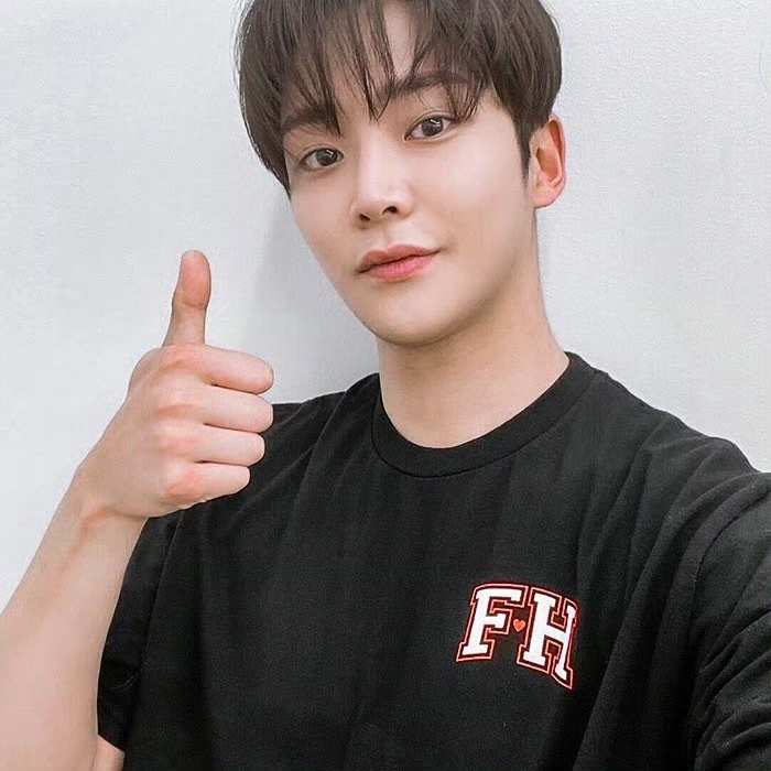 로운 최근 활동샷