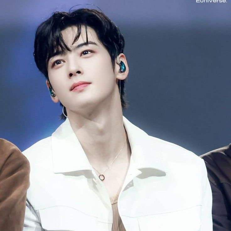 Latest photo of Eunwoo (ASTRO)