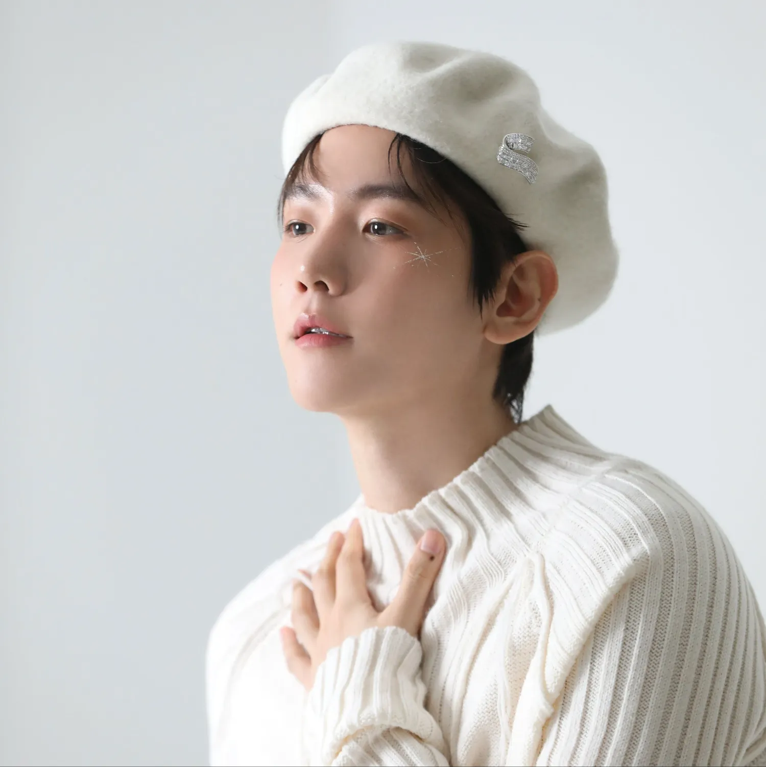 백현 (EXO)의 비하인드 컷