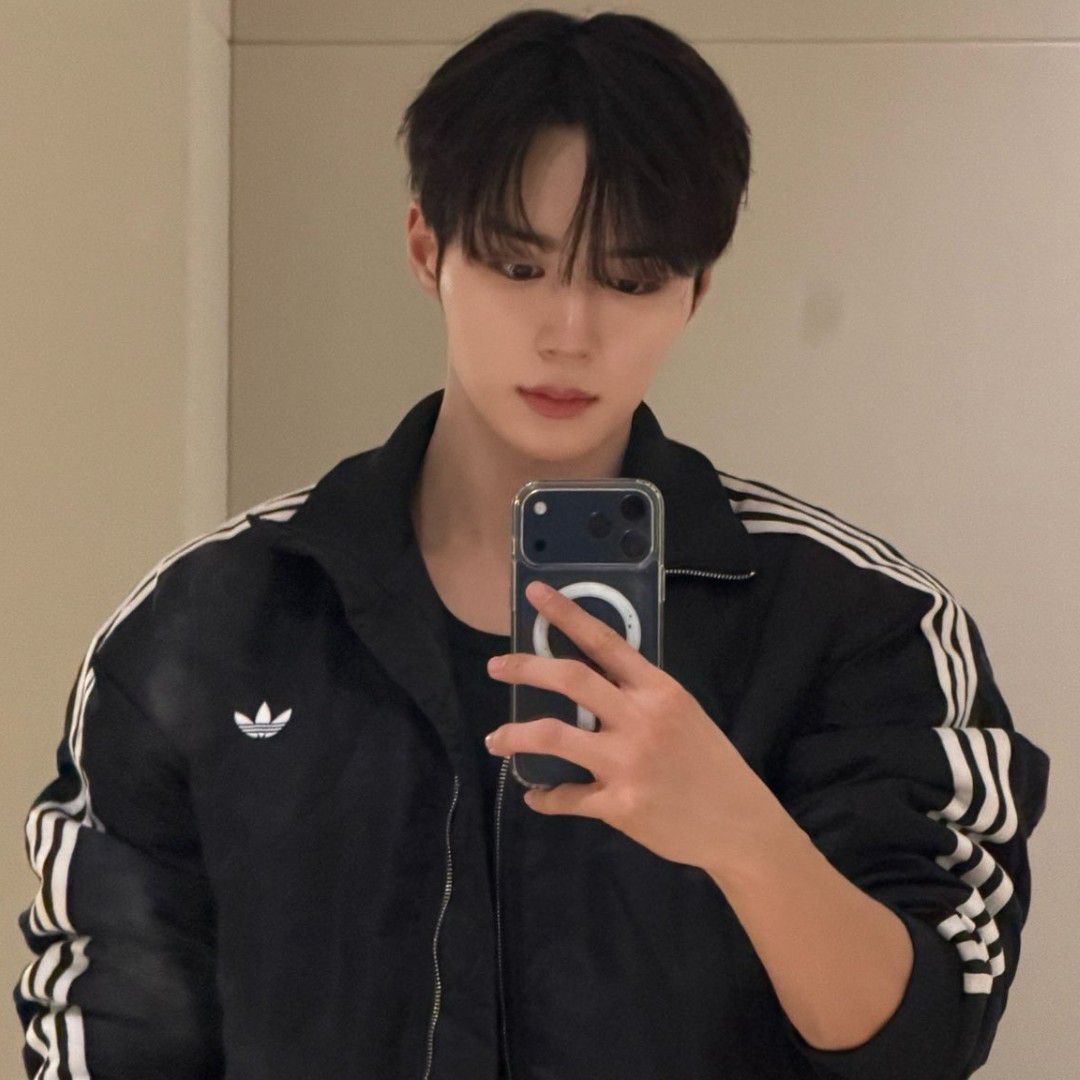 Recent activity shot of Kim Junseo (ALPHA DRIVE ONE)