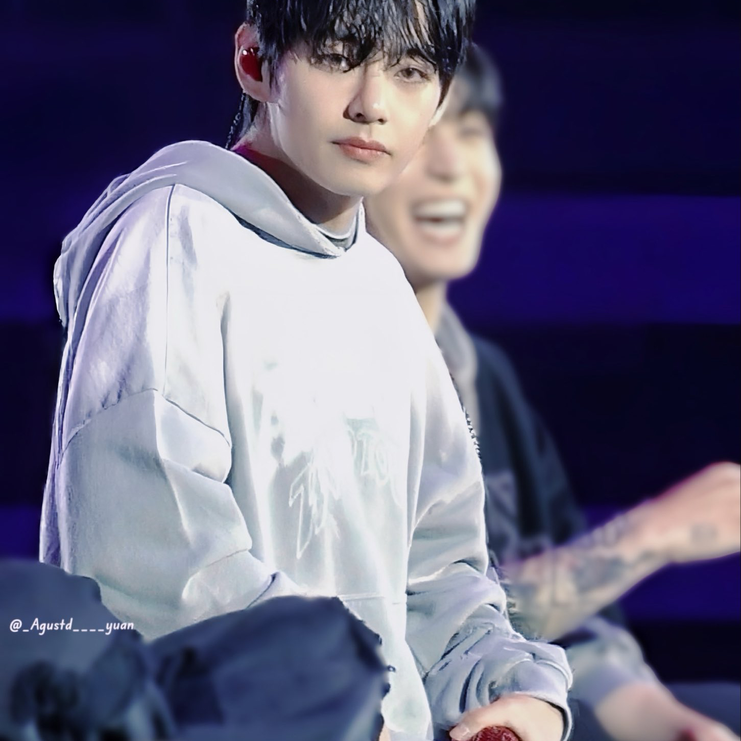 A moment captured by V (BTS)'s fan