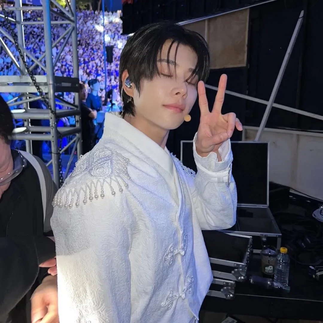 Latest photo of MJ (ASTRO)