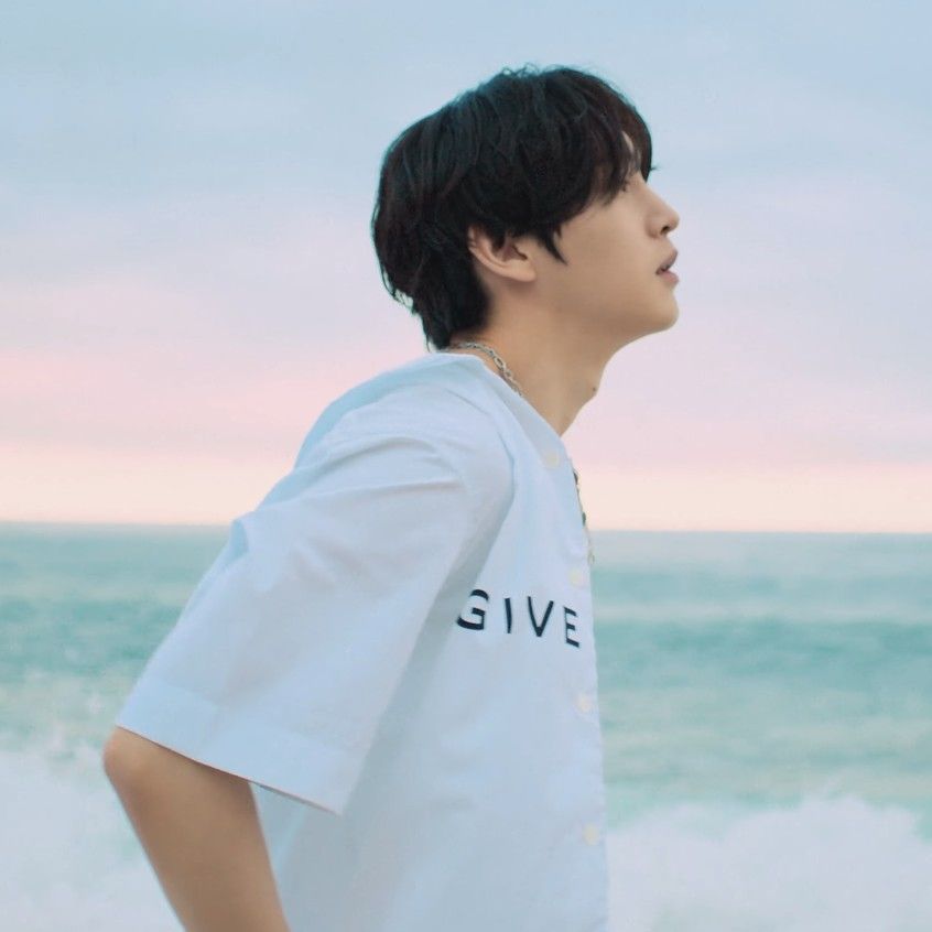 Behind-the-scenes cut of Shinwon (PENTAGON)