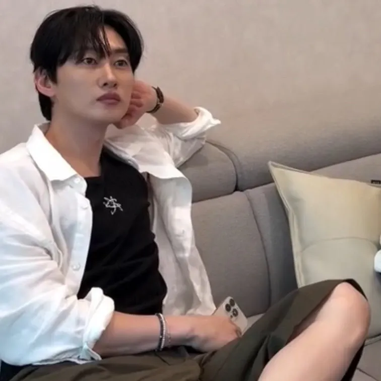 A moment captured by Eunhyuk (Super Junior)'s fan