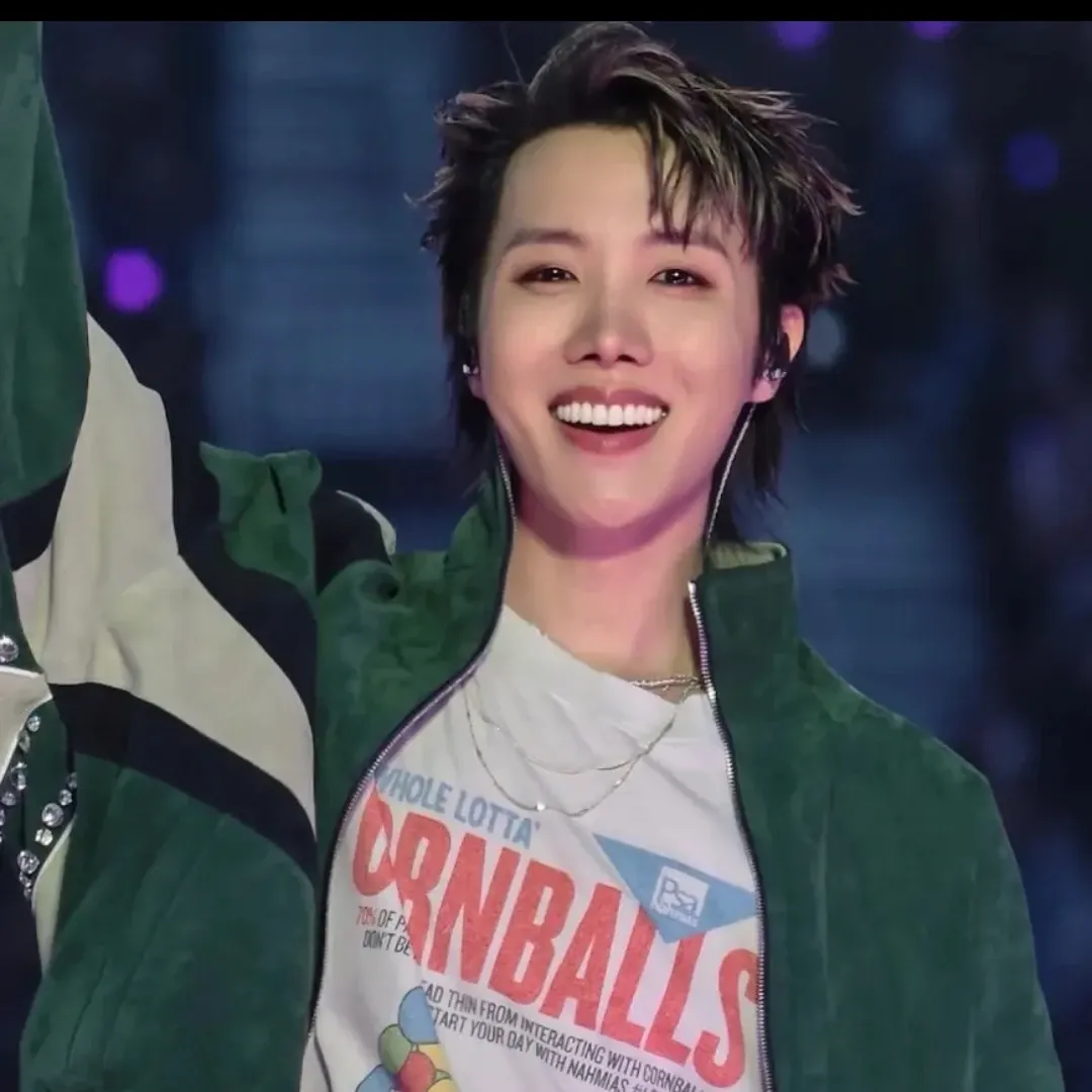 Foto terbaru j-hope (BTS)