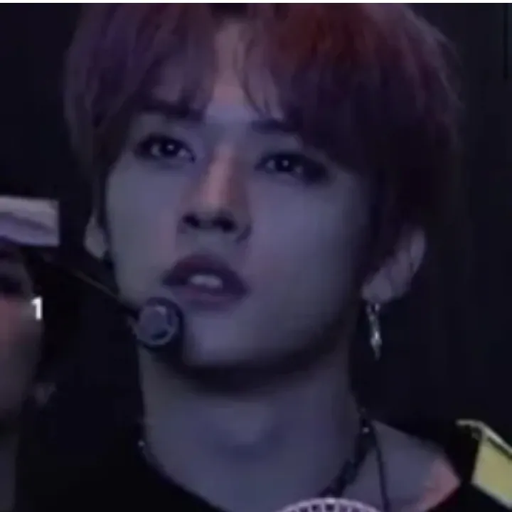 Behind-the-scenes cut of Lee Know (Stray Kids)