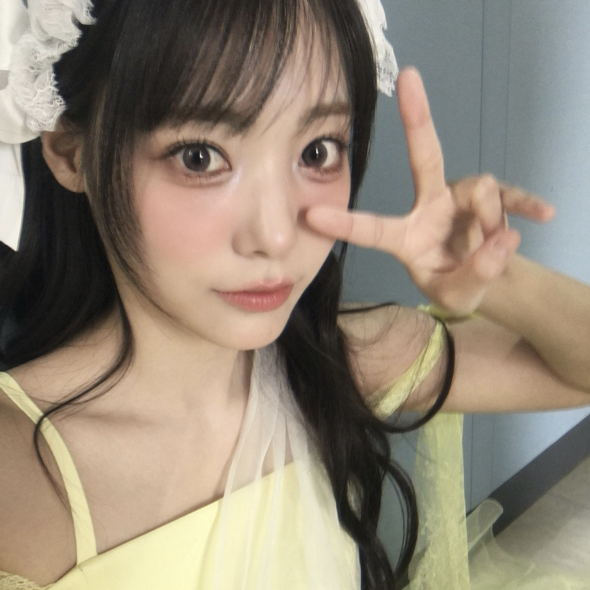 Latest photo of Siyeon (QWER)
