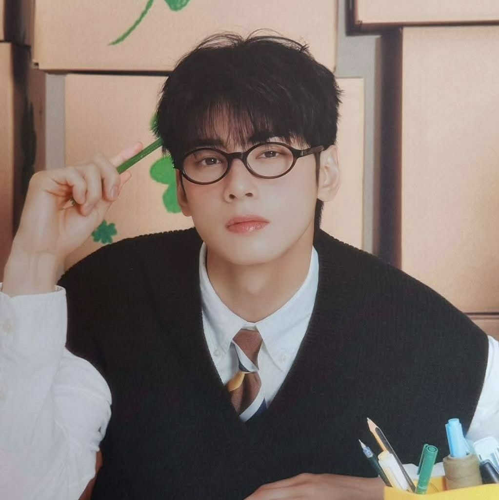 A moment captured by ASTRO's fan