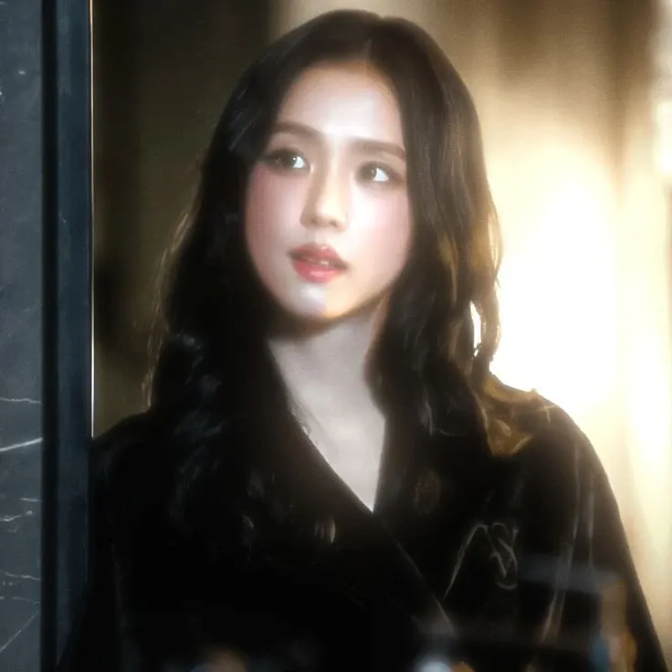 Foto aktivitas terbaru Jisoo (BLACKPINK)