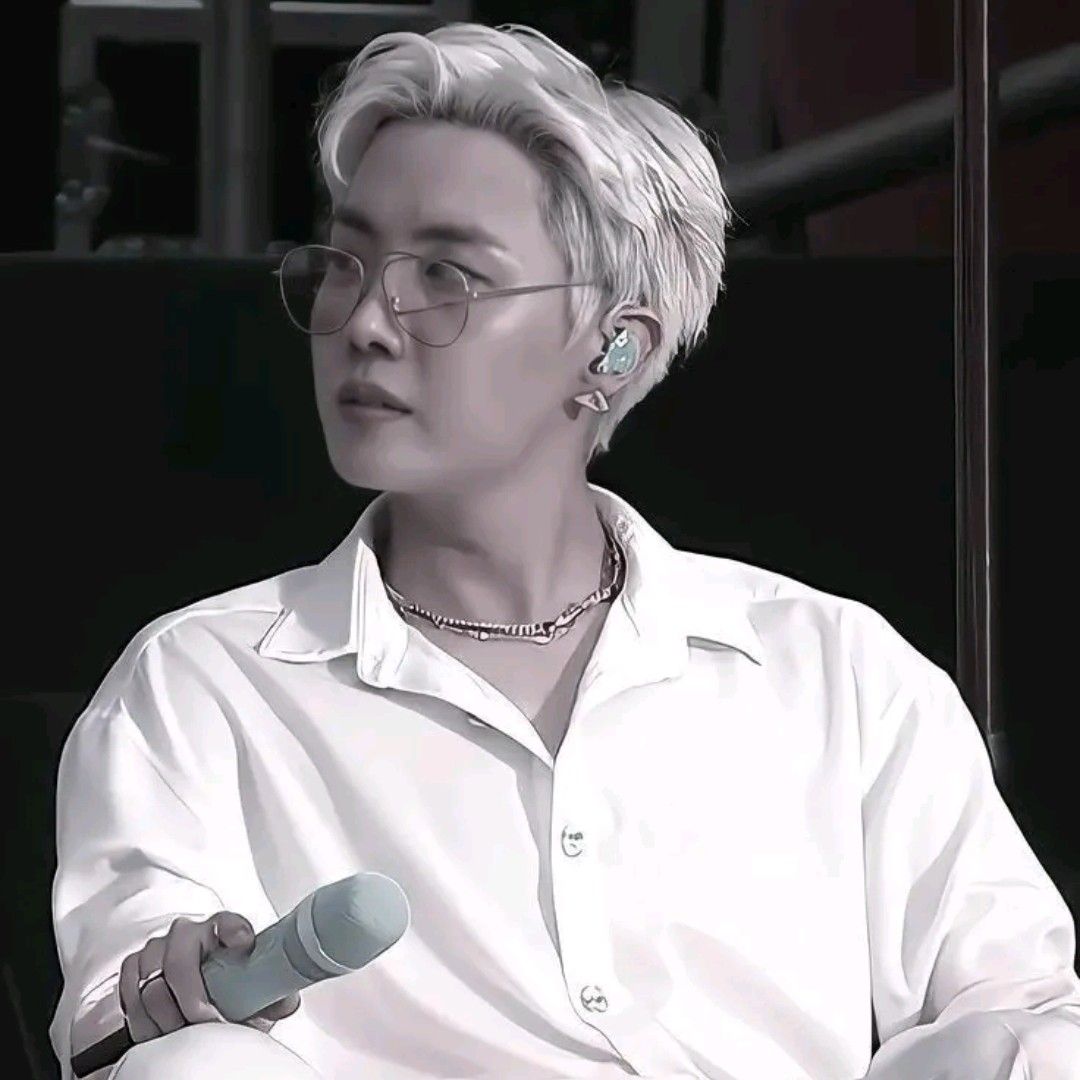 A moment captured by j-hope (BTS)'s fan