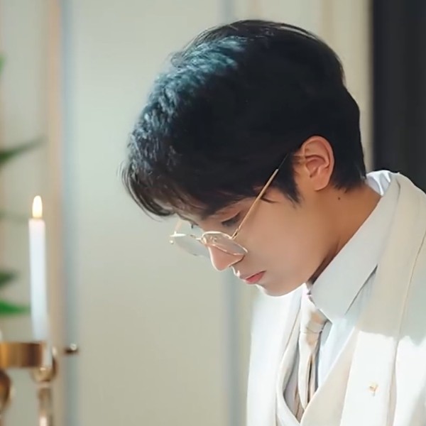 Signature photo of Mill (OnlyOneOf) capturing their charm