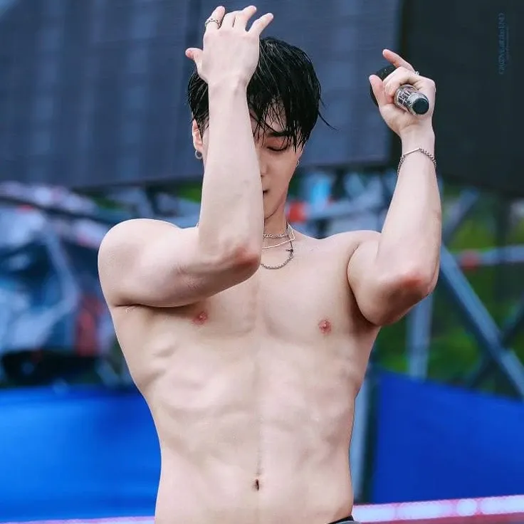 Behind-the-scenes cut of Moonbin (ASTRO)