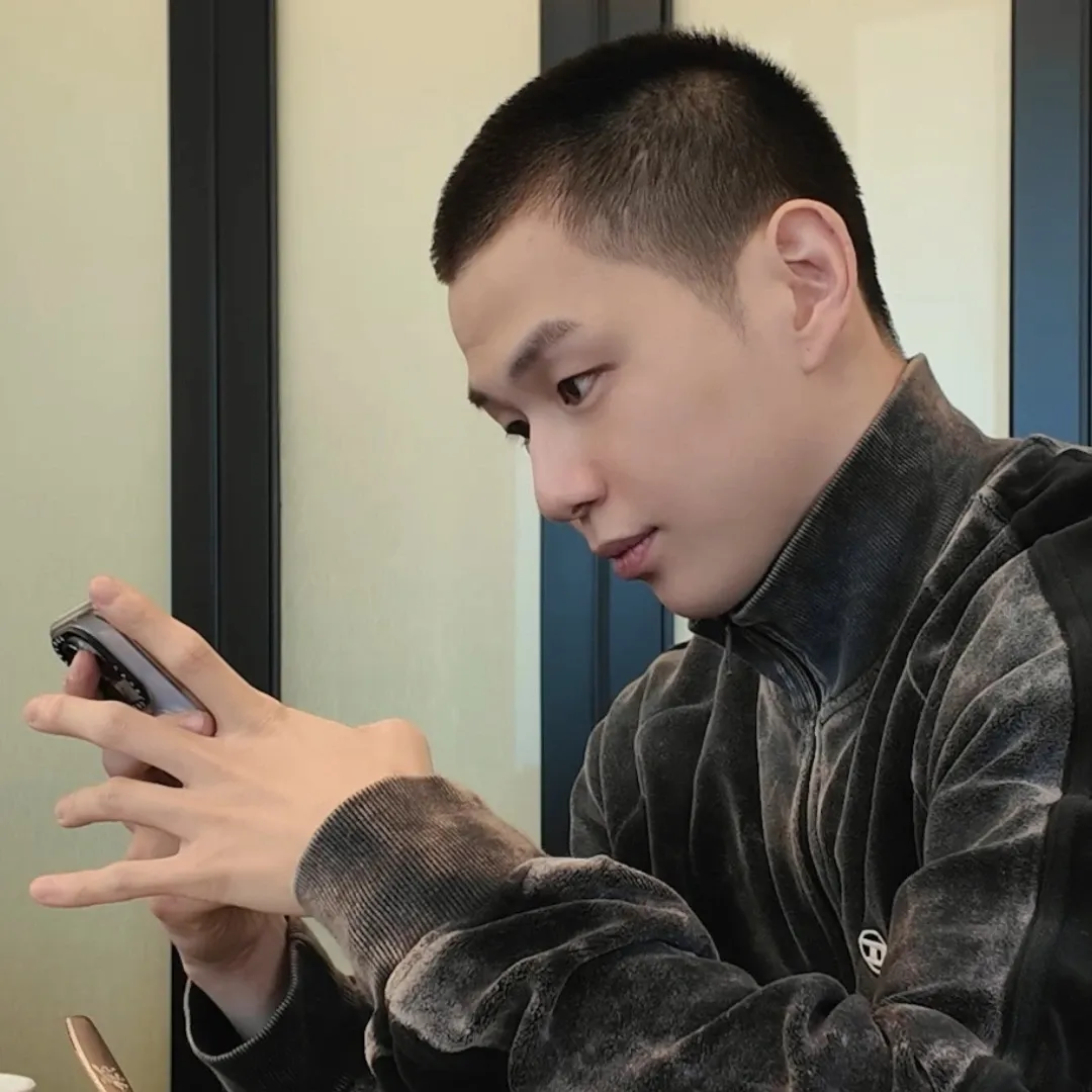 강다니엘 최근 활동샷