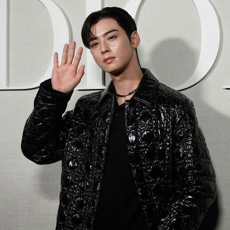 Recent activity shot of Eunwoo (ASTRO)