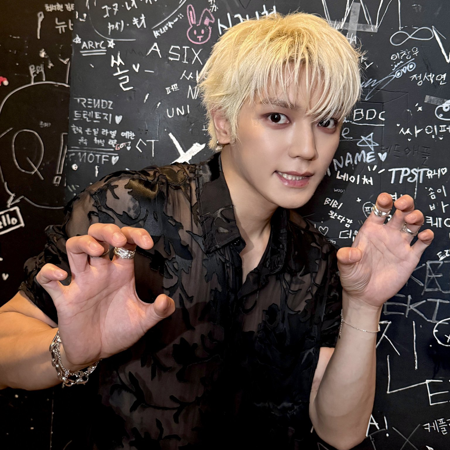 A moment captured by Taeyong (NCT 127)'s fan