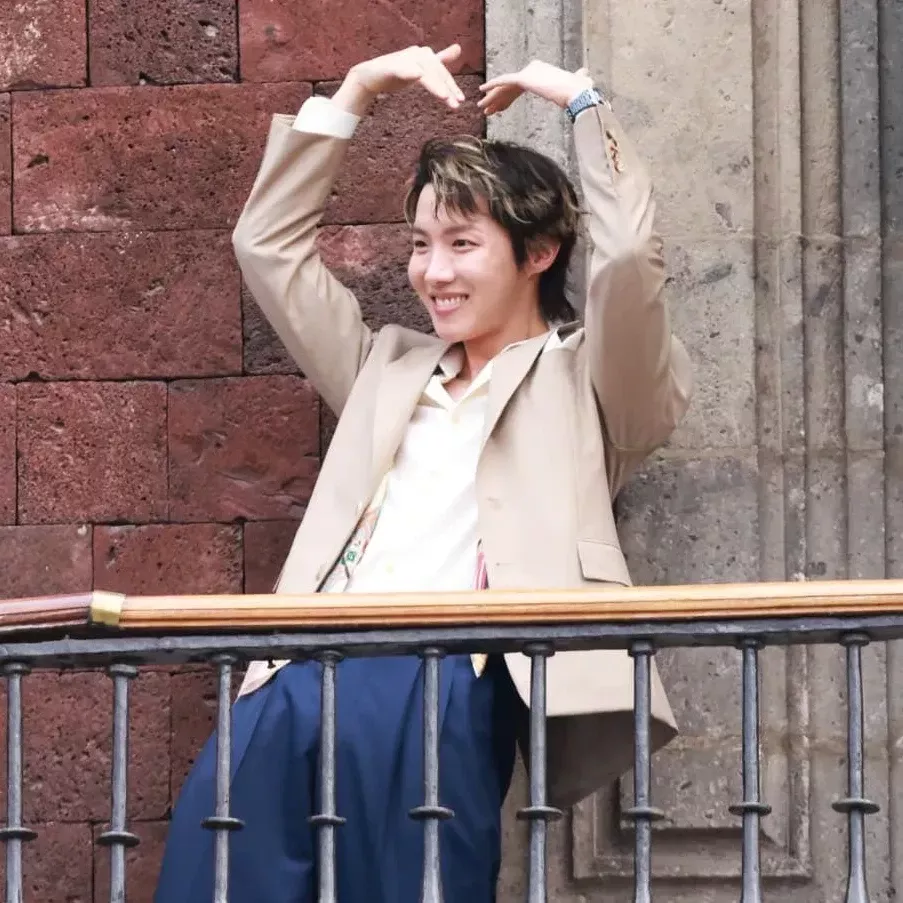 Potret di balik layar j-hope (BTS)