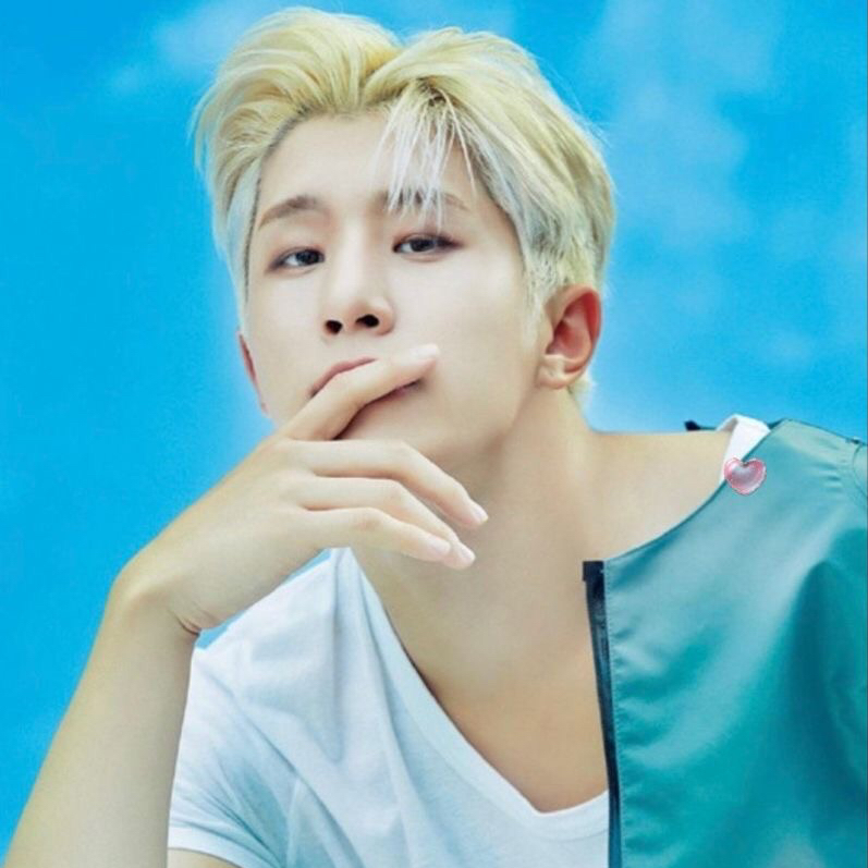 Latest photo of Jinjin (ASTRO)