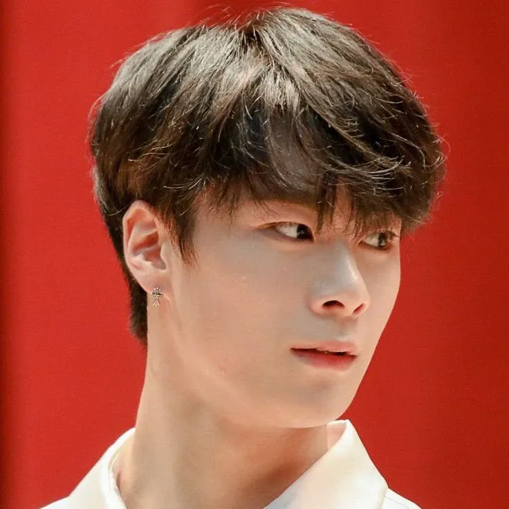 A moment captured by Moonbin (ASTRO)'s fan