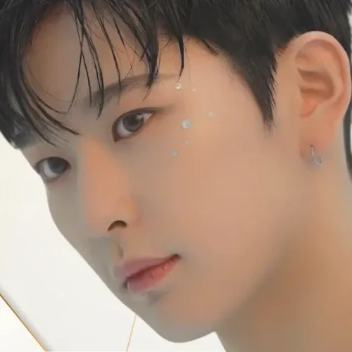 Recent activity shot of Haseung (WHIB)