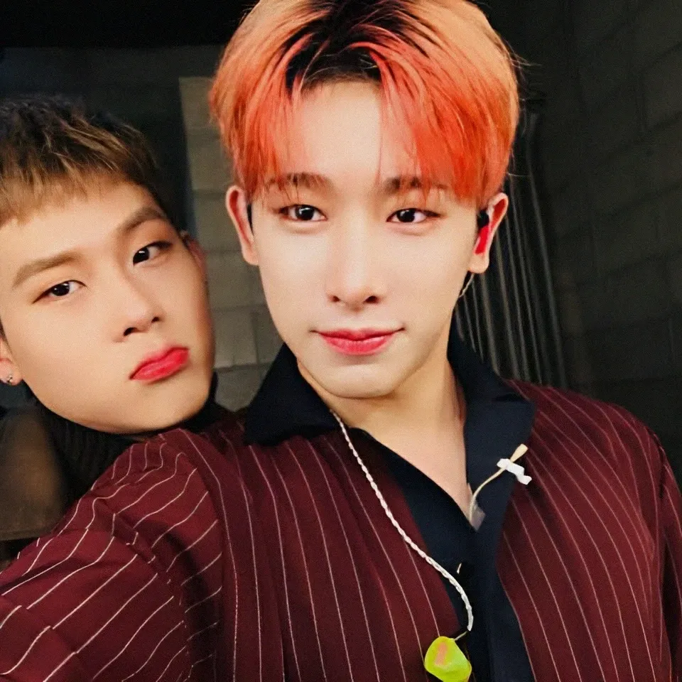 A moment captured by Wonho's fan