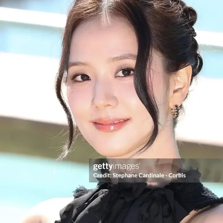 Recent activity shot of Jisoo (BLACKPINK)