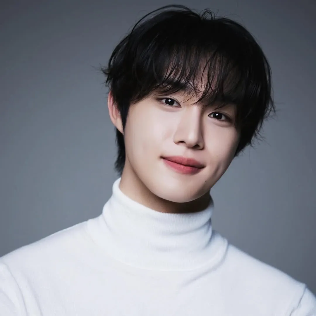 Behind-the-scenes cut of Hyunsuk