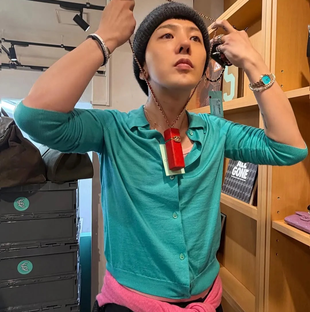 Momen yang diabadikan oleh penggemar G-DRAGON (BIGBANG)