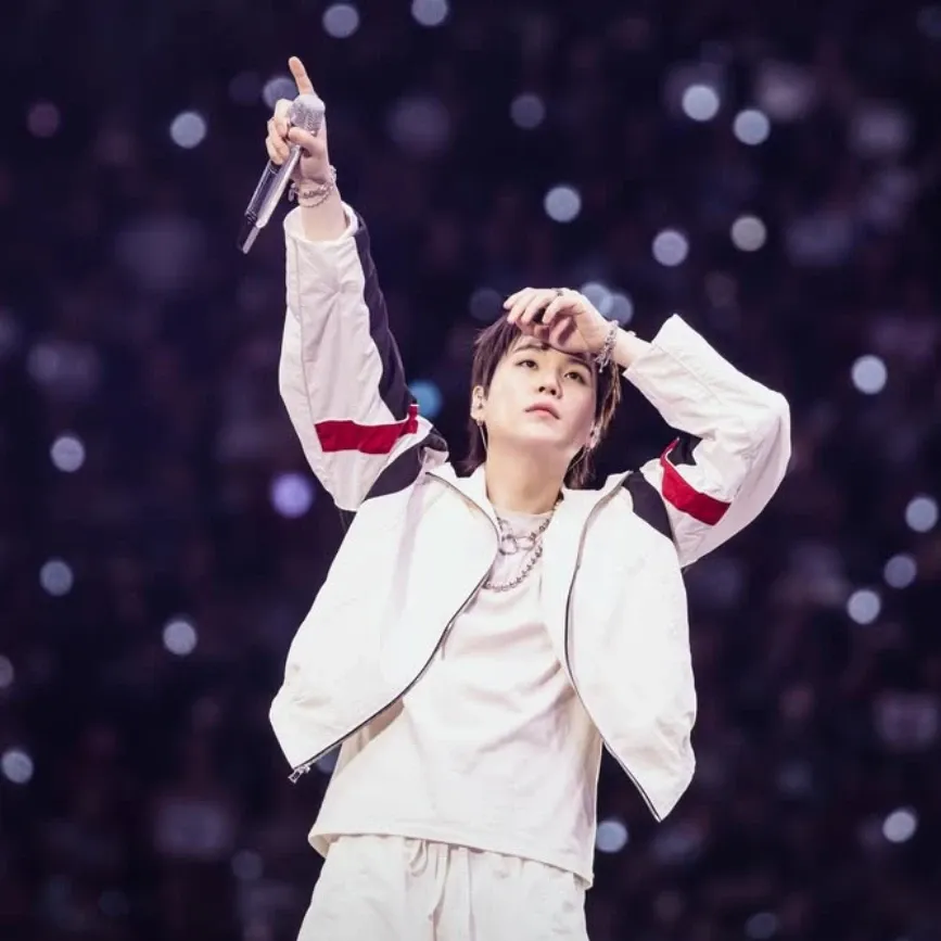 Foto terbaru SUGA (BTS)