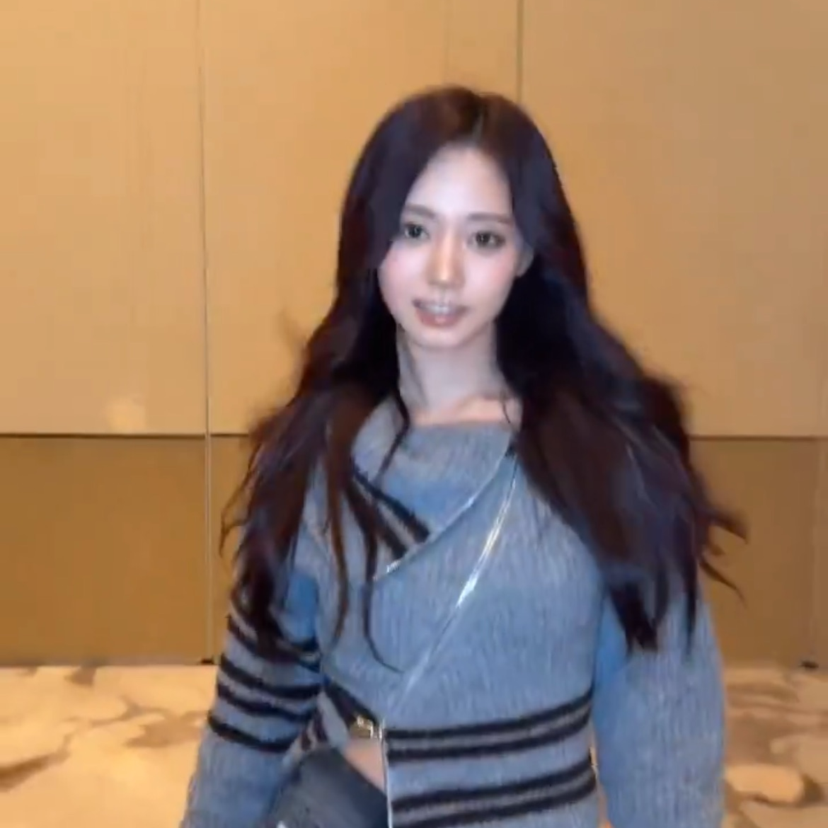 쯔위 (TWICE)의 비하인드 컷