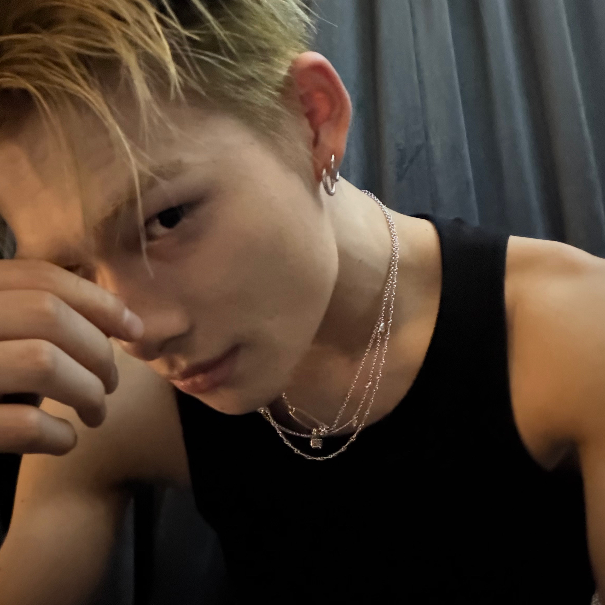 Foto terbaru NI-KI (ENHYPEN)