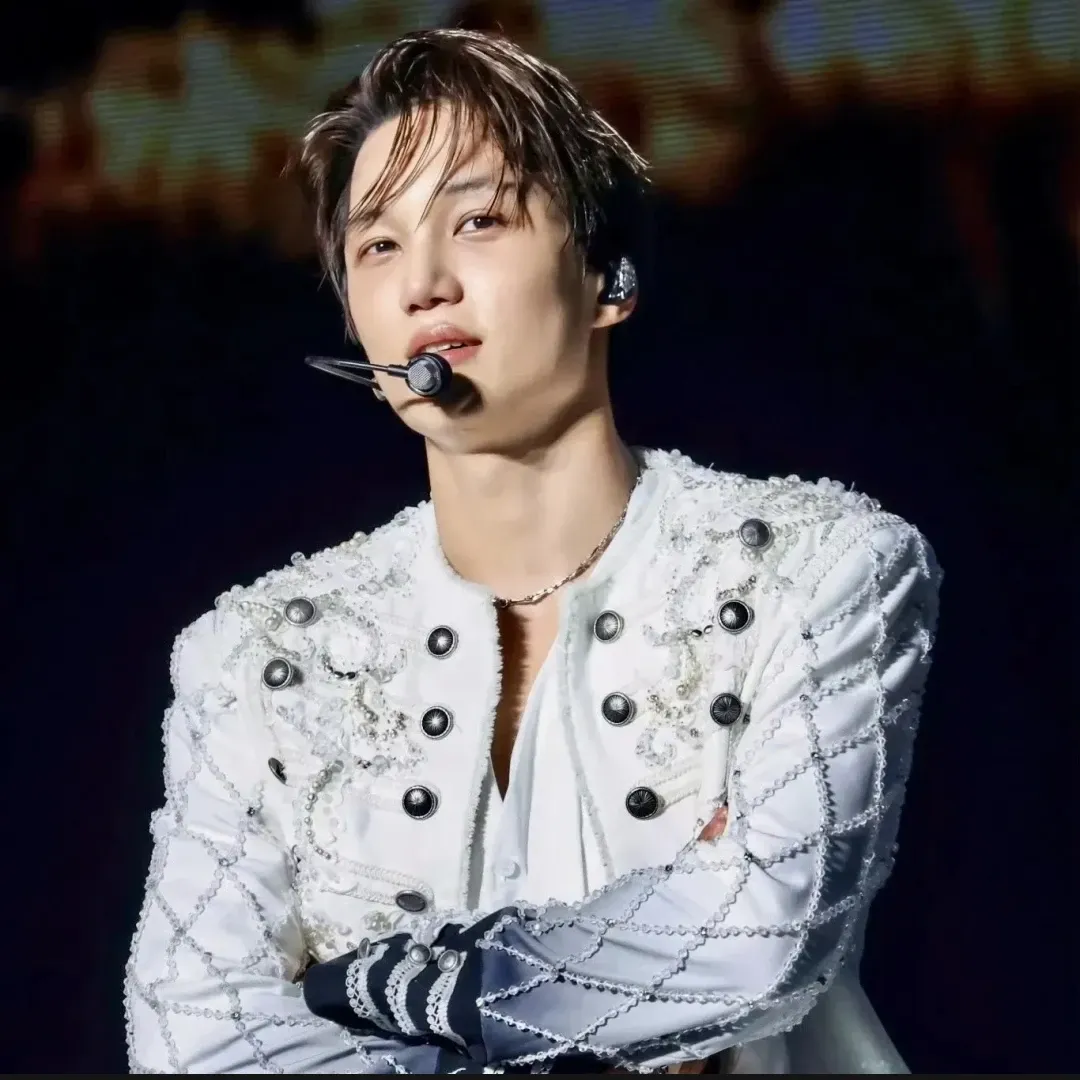 Kai (EXO)粉絲拍下的瞬間