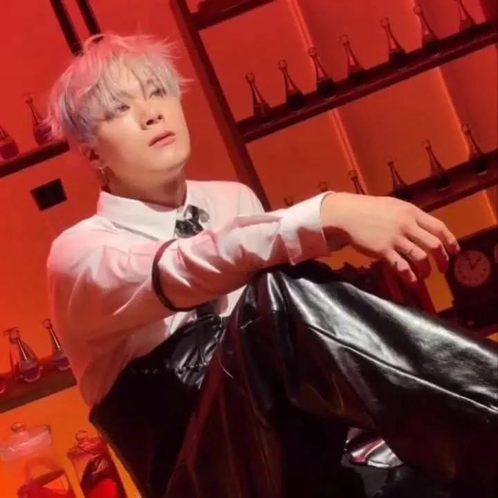 Behind-the-scenes cut of Moonbin (ASTRO)