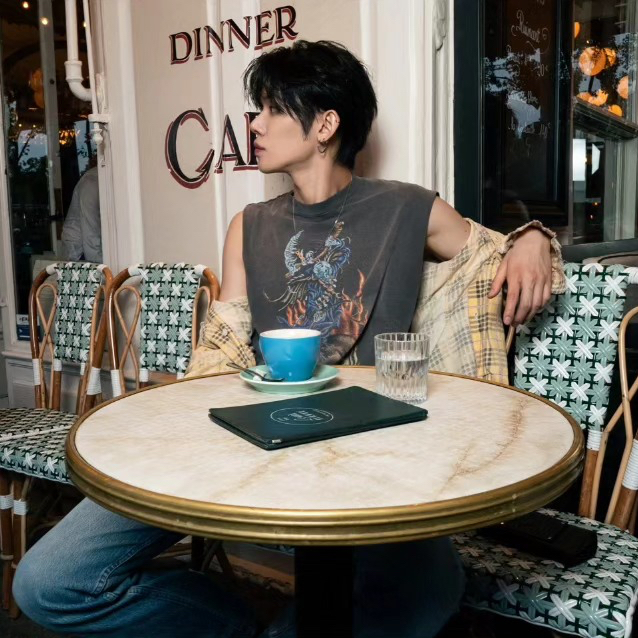 Foto aktivitas terbaru Yeonjun (TOMORROW X TOGETHER)
